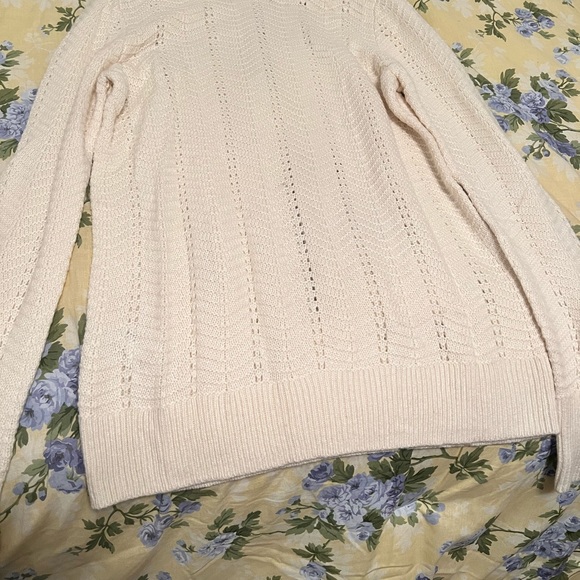 NWT! LOFT Off White Tunic Sweater with Cutouts, Size Medium - Picture 3 of 4